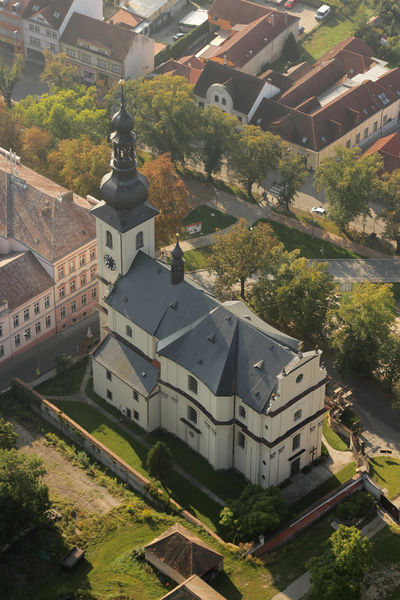 Soubor:Kostel sv. Jana Křtitele (Lysá nad Labem).jpg