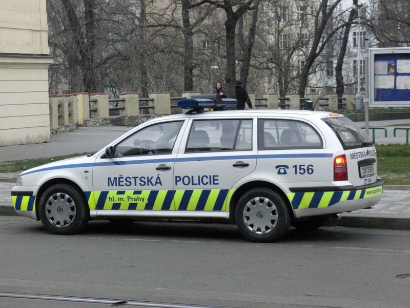 Soubor:Praha-policie-auto.jpg