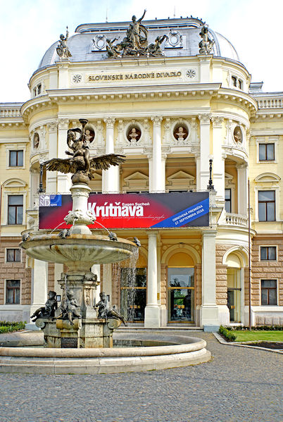 Soubor:Slovakia-03224 - Slovak National Theatre-DJFlickr.jpg