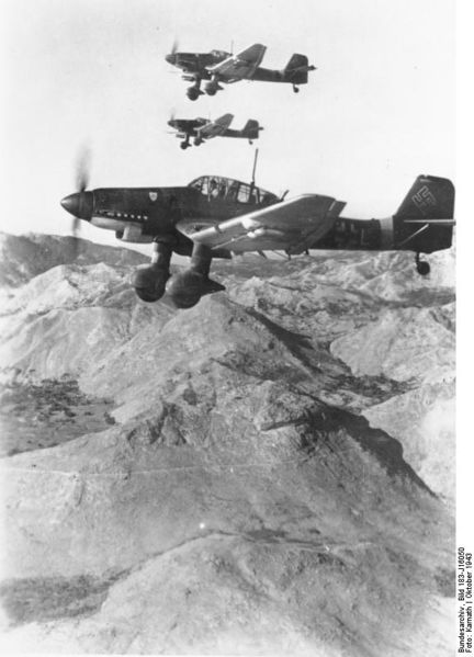 Soubor:Bundesarchiv Bild 183-J16050, Flugzeuge Junkers Ju 87.jpg
