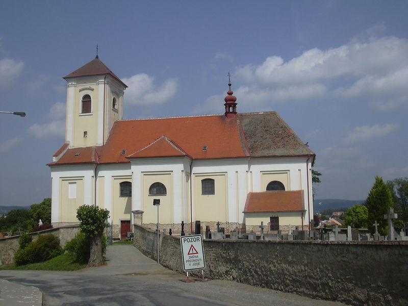Soubor:Farní kostel sv.Václava (Rousínov- czech republic).JPG