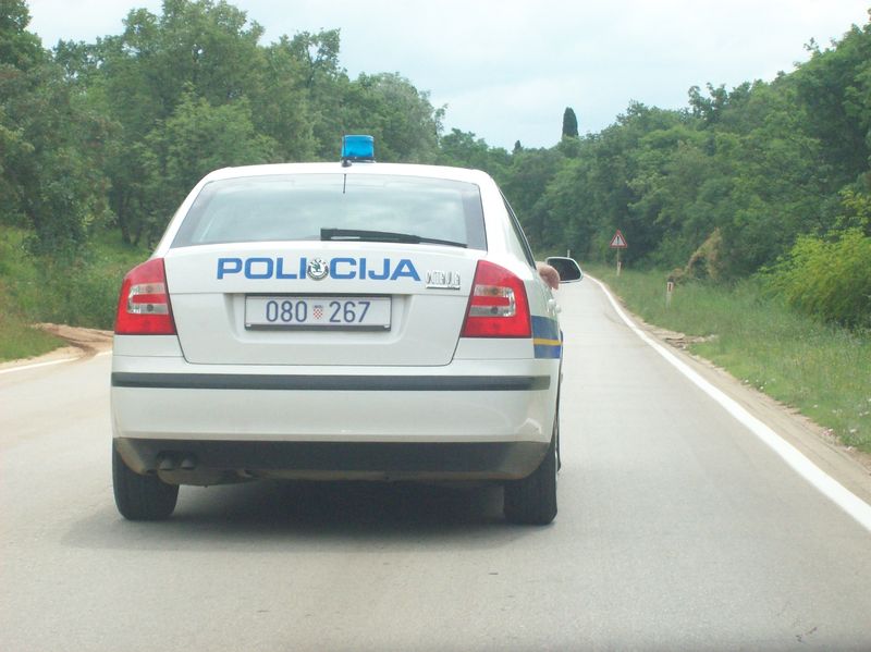 Soubor:Police car, Croatia.jpg