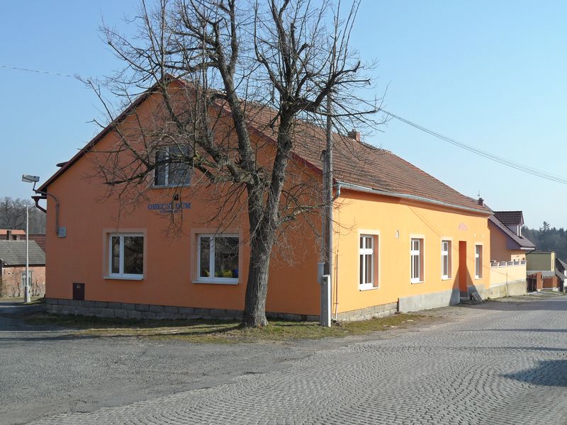 Soubor:Kozohlody A. Obecní dům.jpg