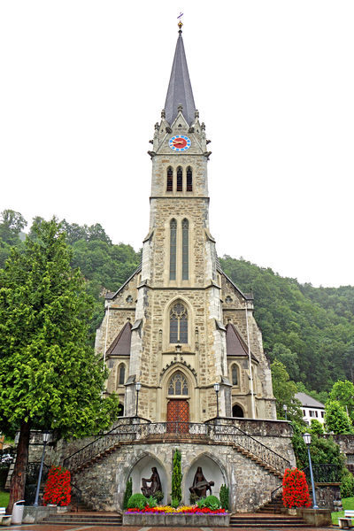 Soubor:Liechtenstein-00211 - Cathedral of St. Florin-DJFlickr.jpg