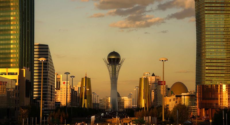 Soubor:Astana golden hour-Flickr-2012.jpg