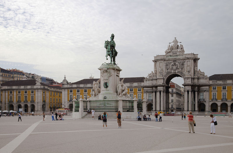 Soubor:Estatua de Don José I, Plaza del Comercio, Lisboa, Portugal, 2012-05-12, DD 05.JPG