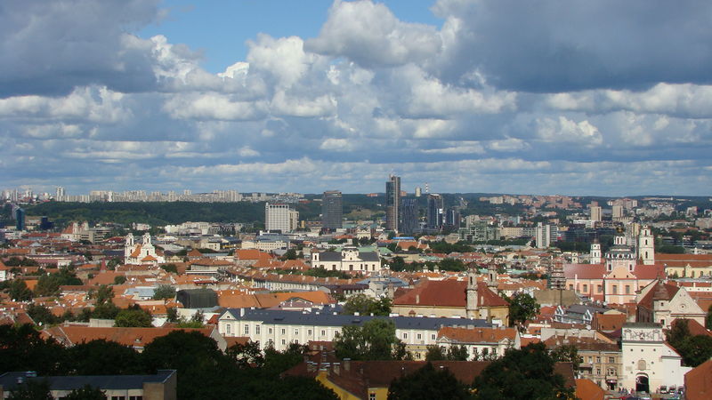 Soubor:Panorama of Vilnius.JPG