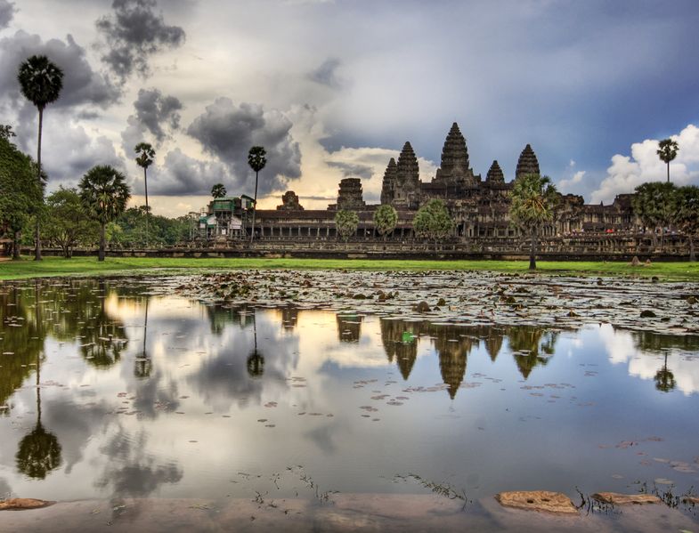 Soubor:The Timelessness of Angkor Wat.jpg
