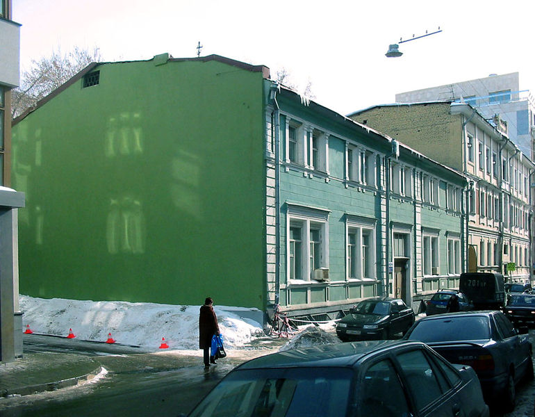 Soubor:Moscow, 1st Zachatyevsky 8 2005 02.jpg
