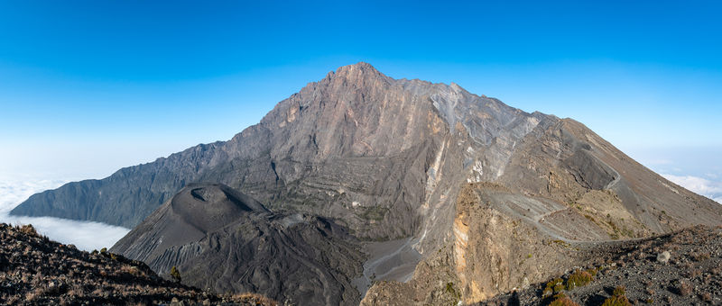 Soubor:Mount Meru-2018-Flickr.jpg