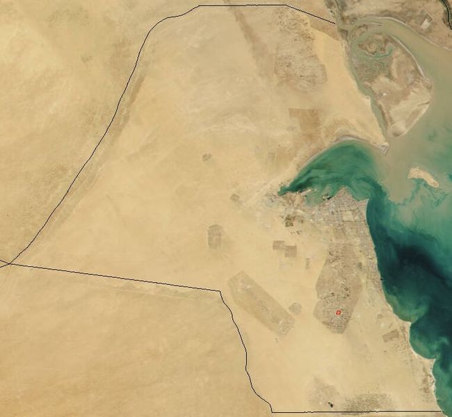 Soubor:Satellite image of Kuwait in November 2001.jpg