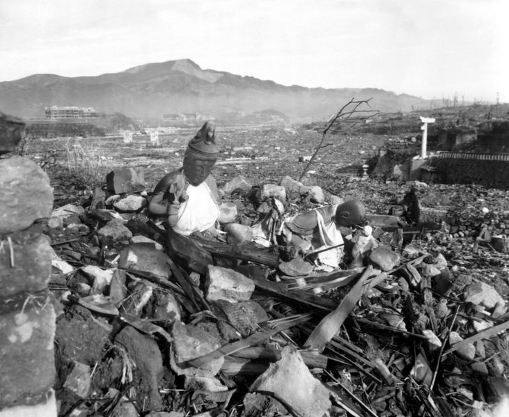 Soubor:Nagasaki temple destroyed.jpg