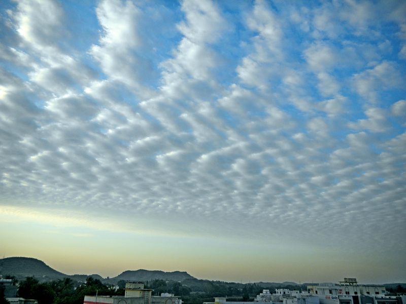 Soubor:1 Unique zig-zag cloud pattern 4320x3240.jpg