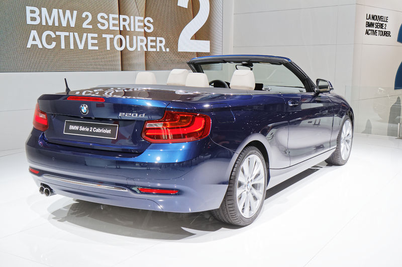 Soubor:BMW Serie 2 Cabriolet - Mondial de l'Automobile de Paris 2014 - 001.jpg