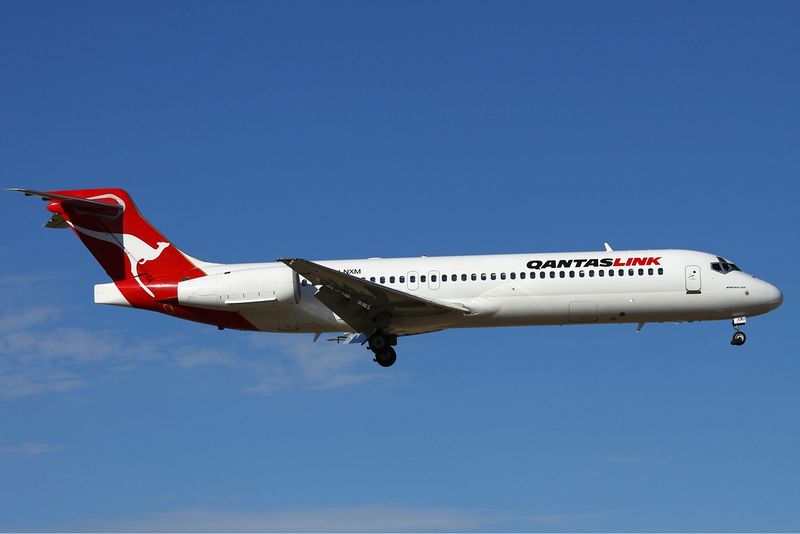 Soubor:QantasLink (National Jet Systems) Boeing 717-200 PER Lim-3.jpg