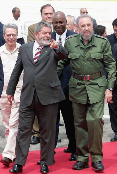 Soubor:Lula and Castro9851.JPG