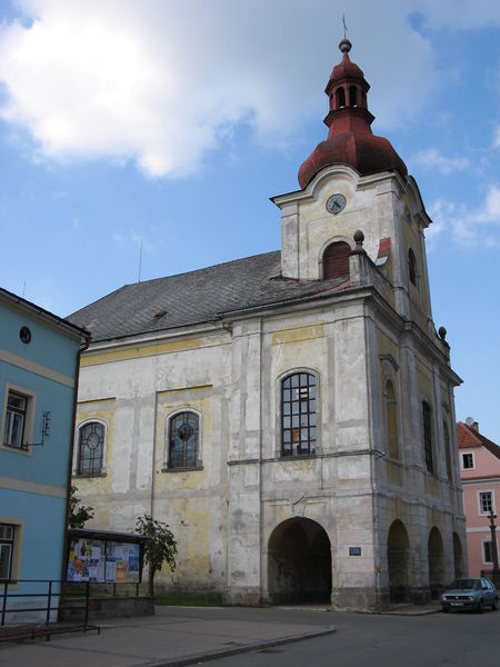 Soubor:Kostel sv. Vavřince v Teplicích nad Metují.jpg