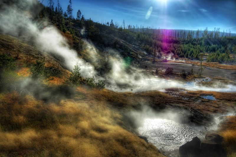 Soubor:Where Geothermal Steam Covers the Land.jpg