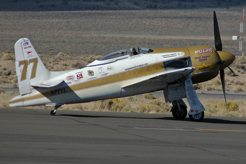 Soubor:Bearcat Grumman F8F-2 Rare Bear.jpg