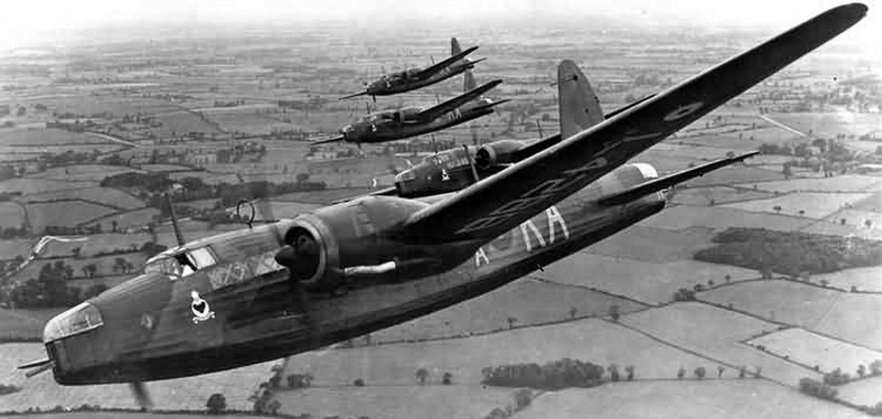 Soubor:Vickers-wellington-bomber-01.png