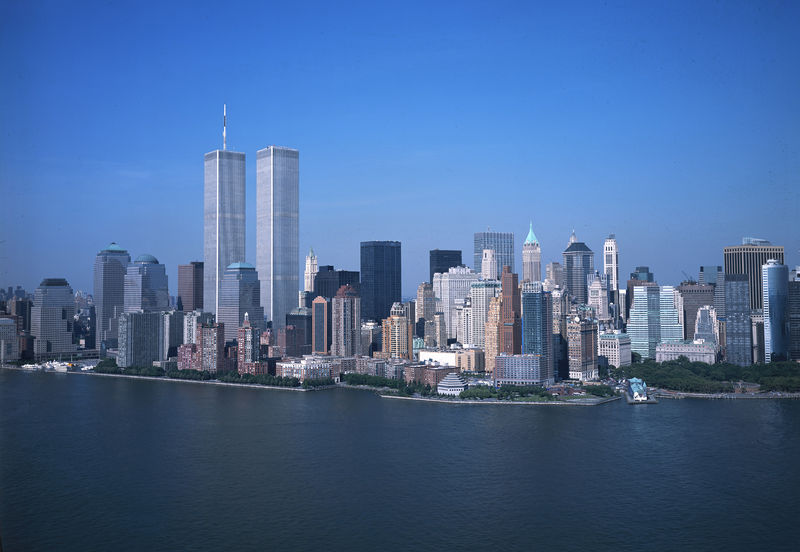 Soubor:LOC Lower Manhattan New York City World Trade Center August 2001.jpg