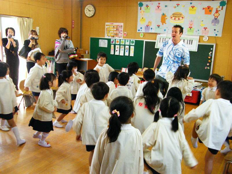 Soubor:Parent's day at Eirfan's Kindergarten.jpg