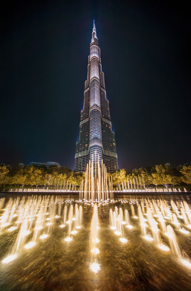 Soubor:The Massive Burj Khalifa Flickr.jpg