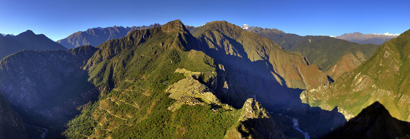 Soubor:99 - Machu Picchu - Juin 2009.edit2.jpg