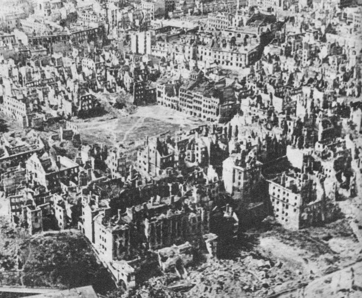 Soubor:Destroyed Warsaw, capital of Poland, January 1945.jpg