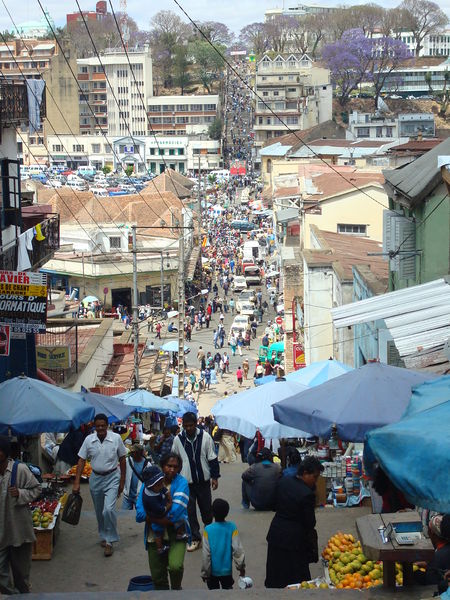 Soubor:Antananarivo Street.jpg