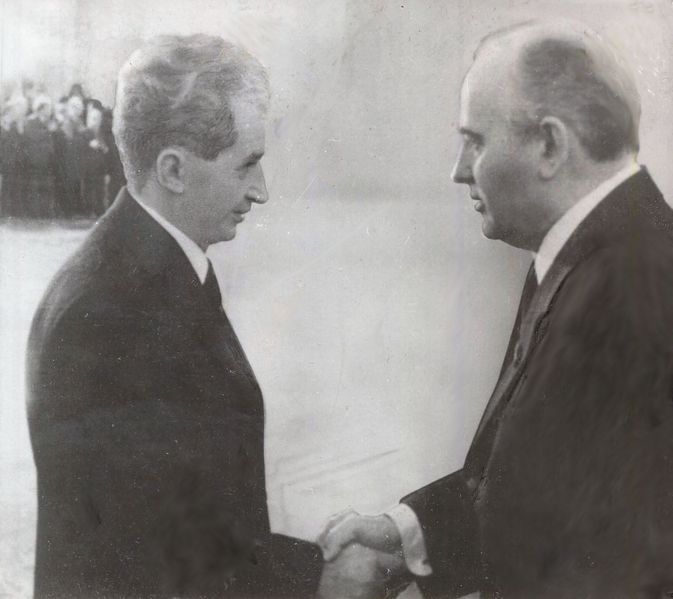 Soubor:Ceausescu & Gorbachev 1985.jpg