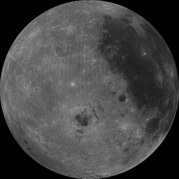 Soubor:Moon PIA00305.jpg