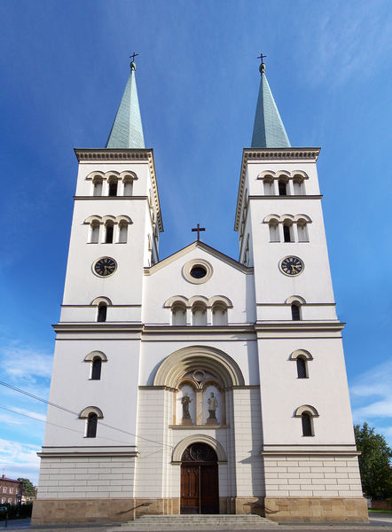 Soubor:Mikołów - Kościół pw. św. Wojciecha.jpg