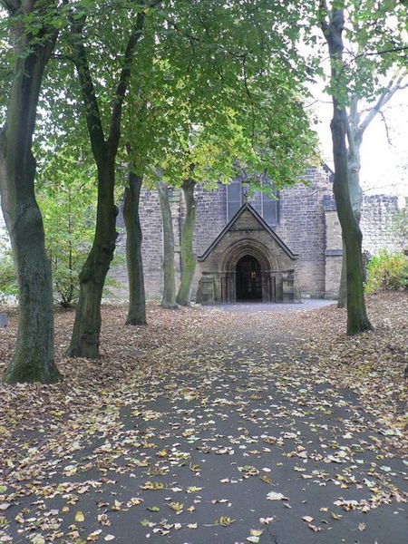 Soubor:Jarrow, approaching St Paul's porch - geograph.org.uk - 595995.jpg