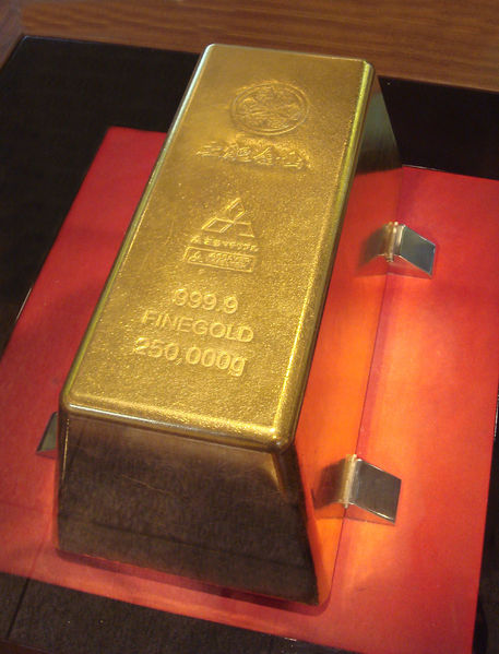 Soubor:Toi 250kg gold bar.jpg