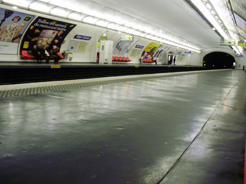 Soubor:Edgar Quinet metro 03.jpg