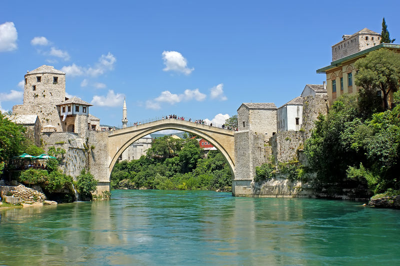 Soubor:Bosnia and Herzegovina-02255-Old Bridge-DJFlickr.jpg