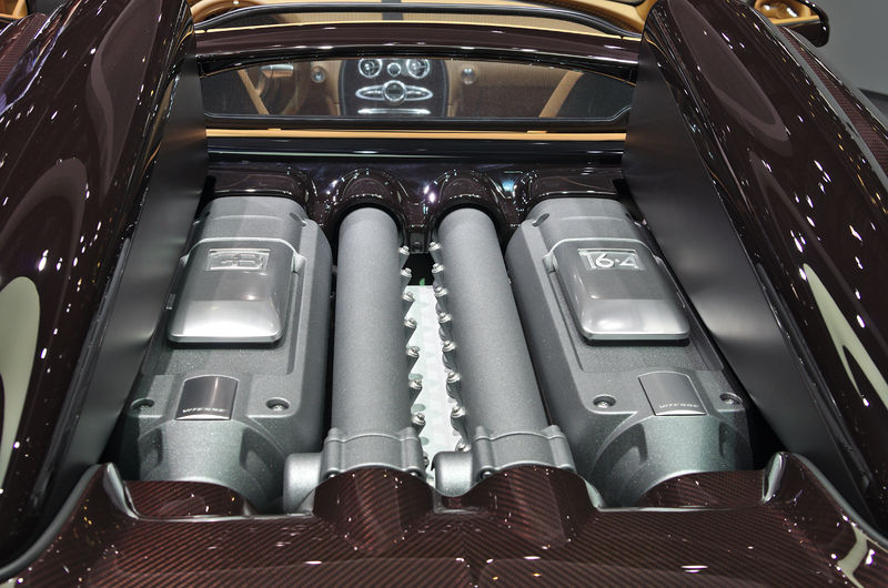 Soubor:Salon de l'auto de Genève 2014 - 20140305 - Bugatti Veyron Grand Sport Vitesse Rembrandt Bugatti 11.jpg