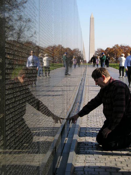 Soubor:Vietnam Memorial - Washington.jpg