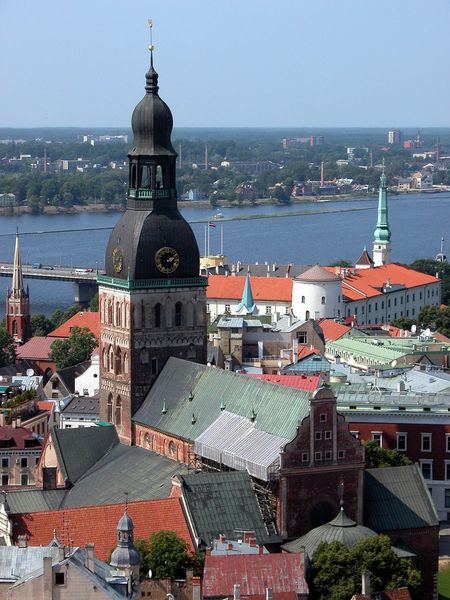 Soubor:Riga Dom-Düna.jpg