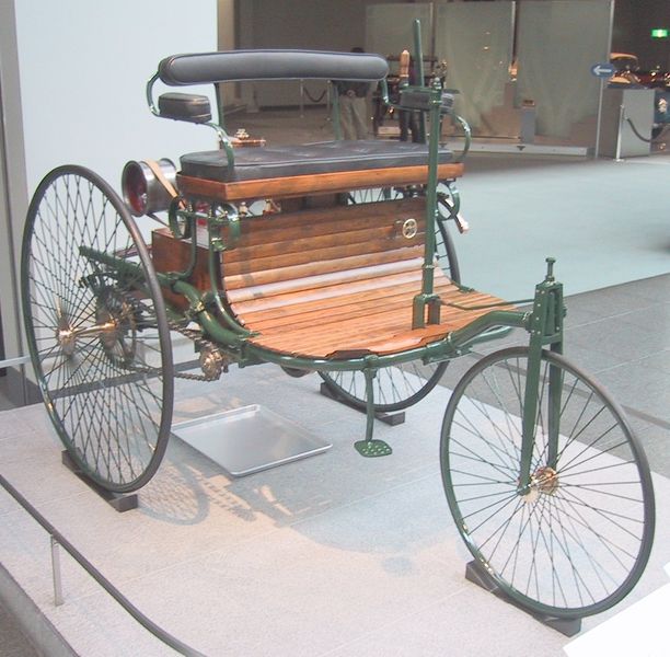 Soubor:Benz Patent Motorwagen 1886 (Replica).jpg