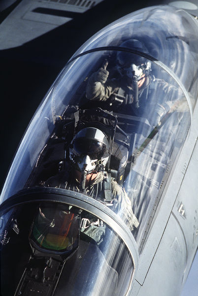 Soubor:F-15E cockpit view from tanker.jpg