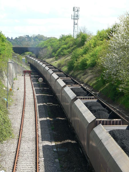 Soubor:Coal train east of Bristol Parkway 2006-05-03 01.jpg