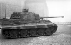 Bundesarchiv Bild 101I-680-8282A-06, Budapest, Panzer VI (Tiger II, Königstiger).jpg