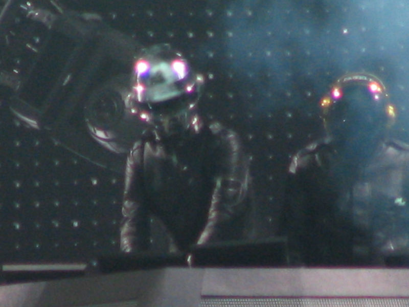 Soubor:Daft punk at coachella.jpg