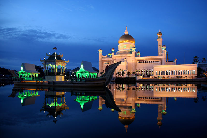 Soubor:Sultan Omar Ali Saifuddin Mosque 02.jpg