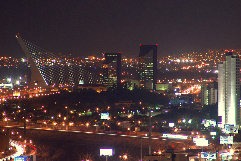 Soubor:Monterrey nightview.png