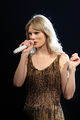 Taylor Swift-Speak Now Tour-EvaRinaldi-2012-05.jpg