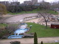 Parc Kellerman - La rivière asséchée en cet hiver 2008 et le plan d'eau.jpg