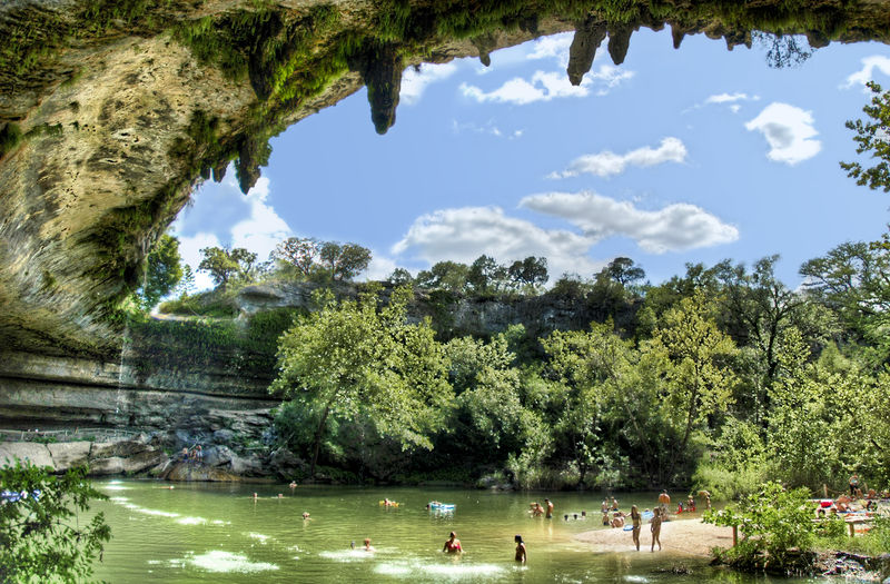 Soubor:The Grotto HDR.jpg